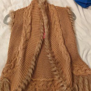 Lilly Pulitzer NWT Torini Sweater Vest Sand Castle Tan Gold Metallic